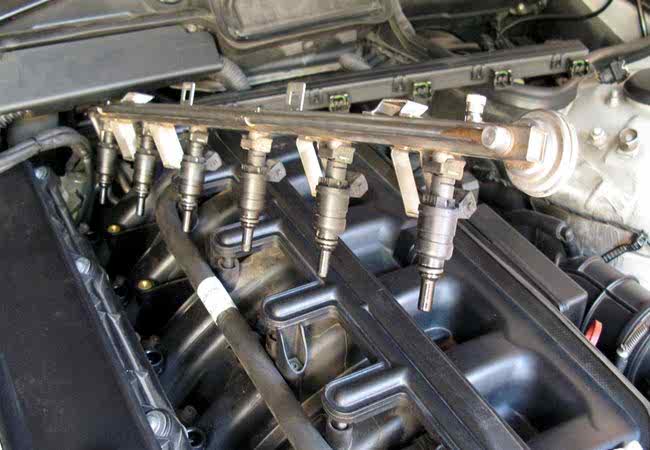 Снятие/установка форсунок Снятие/установка форсунок