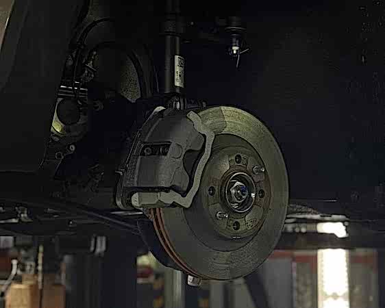 Замена тормозных колодок