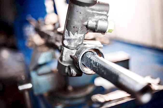 Замена рулевой рейки Замена рулевой рейки